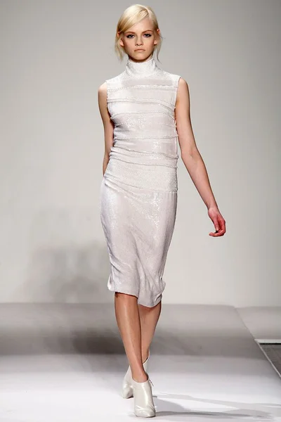 Look 35